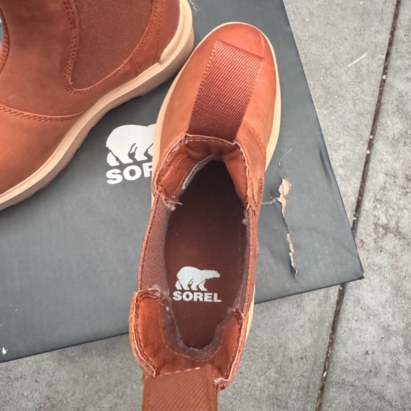Sorel booties size 7.5 - Picture 2 of 4